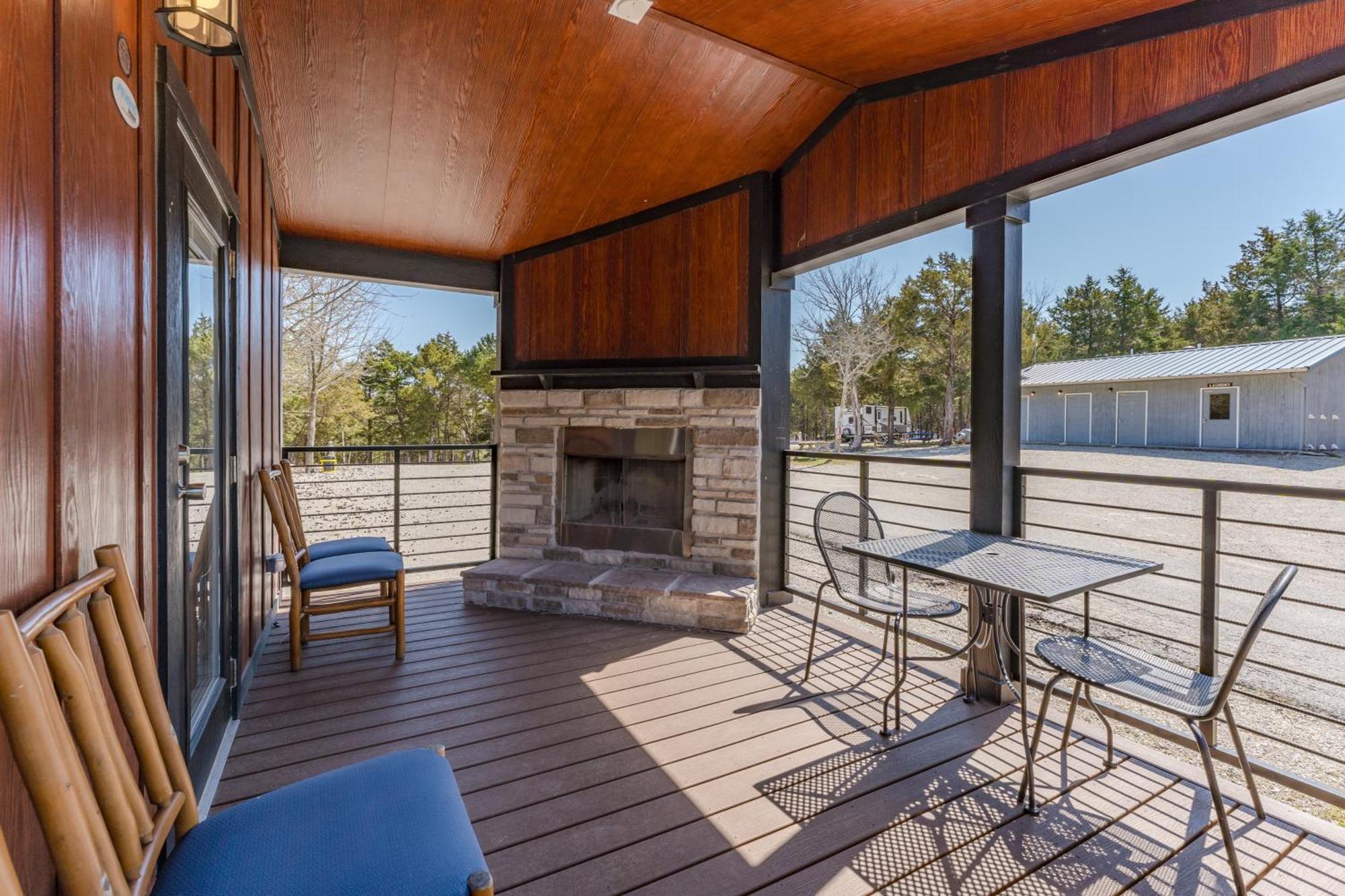 Indian Point Cabin 4 Near Sdc, Branson, Table Rock Lake المظهر الخارجي الصورة